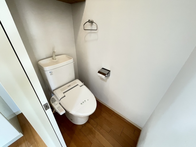 アローブロア緑橋  402号室