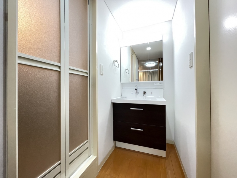 アローブロア緑橋  402号室