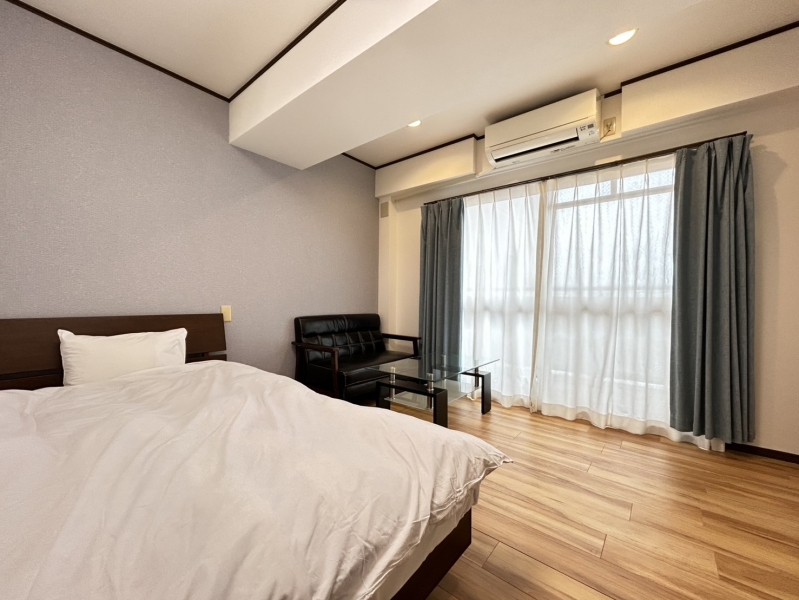 アスール江坂 1205号室