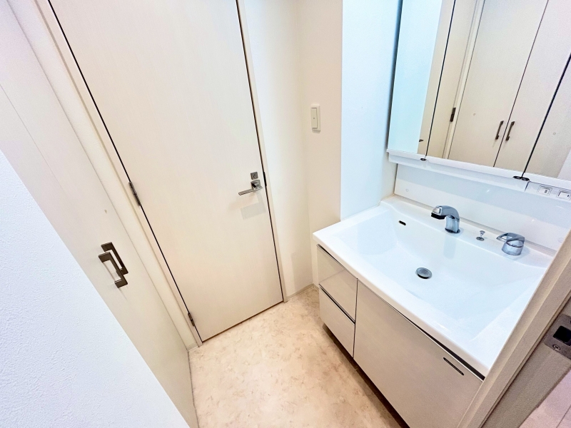 セレニテ梅田北プレミアム 704号室